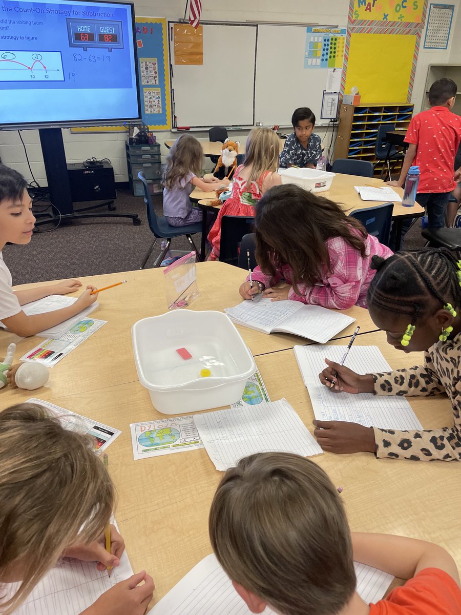 MsJacksonAME's tweet photo. My 1st post as a 3rd grade teacher, Properties of Matter : Float or Sink They were so excited and engaged doing the experiment https://t.co/kajlRGszn9