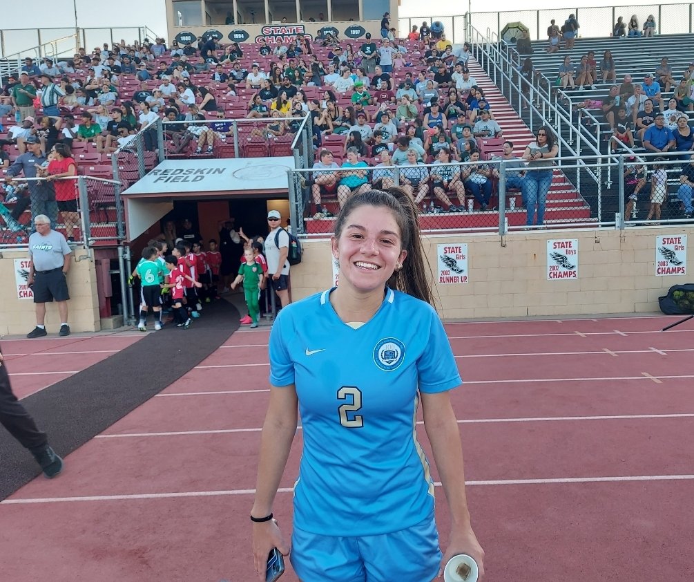 bluedevil_wsoc's tweet photo. Your @bluedevil_wsoc opened the @KJCCCmedia conference season with a 4-0 win at Seward County CC. KCKCC goals scored by Laura Ginguene (2), Sierra Montez, and Malu Rocha! KCKCC Shutout by goalkeeper Karli Angle! KCKCC Women's Soccer record now 2-0-0. Go @KCKCCAthletics! https://t.co/mTYbsyyoHL