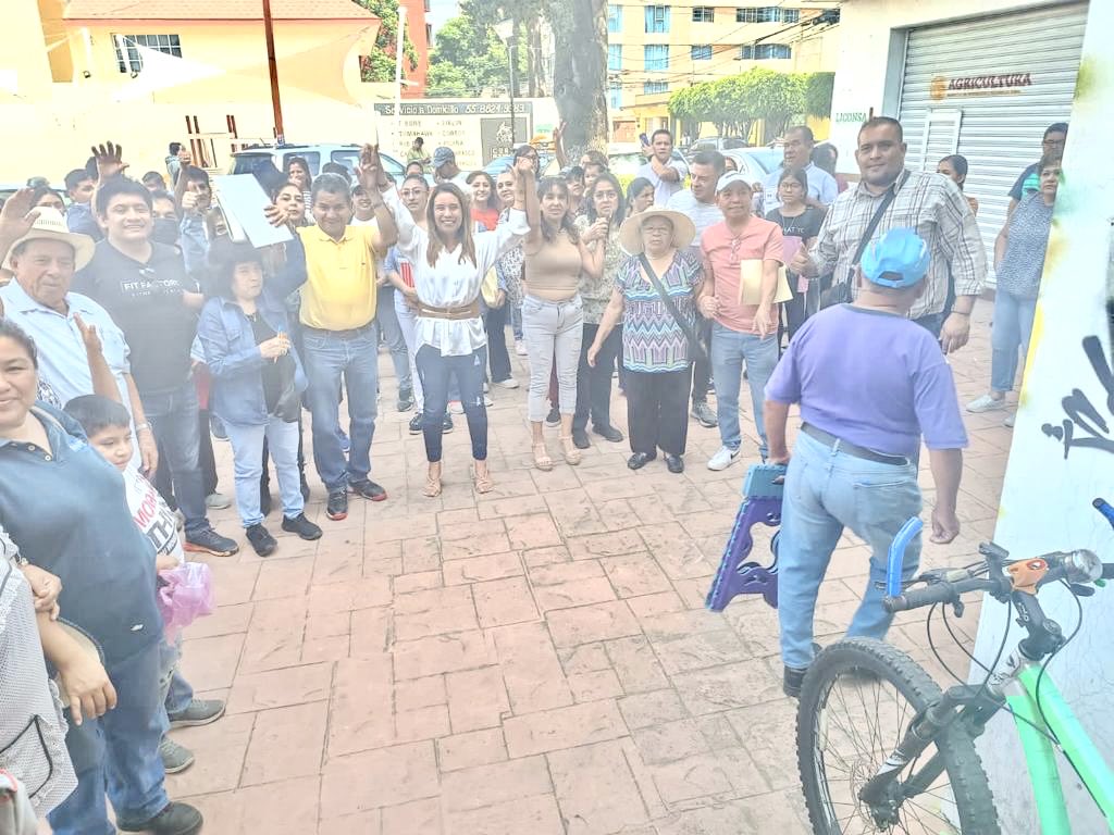 IvonneMacielF's tweet photo. En nuestro bello Tlalnepantla creando, el empoderamiento, fuerza de las mujeres, y sus familias, con nuestro Gobernador Alfredo Del Mazo Maza. #Tlalnepantla. https://t.co/izCGSiGnaK