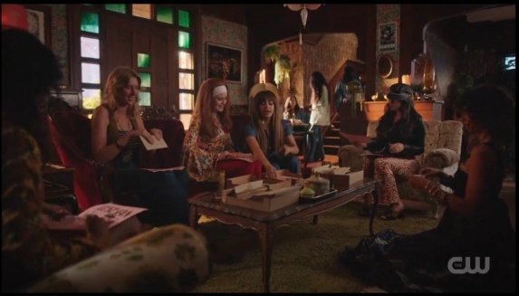 choni_apenas's tweet photo. Elas viveram felizes juntas! A Chery conseguiu ganhar a vida com a arte dela como ela sempre quis e a Toni viveu para lutar pelo que ela acredita do lado da pessoa que ela sempre amou! Elas estão juntas desde que saíram da escola e tiveram um filho! Um casal q marcou vidas❤ https://t.co/t1zvsw8p5h