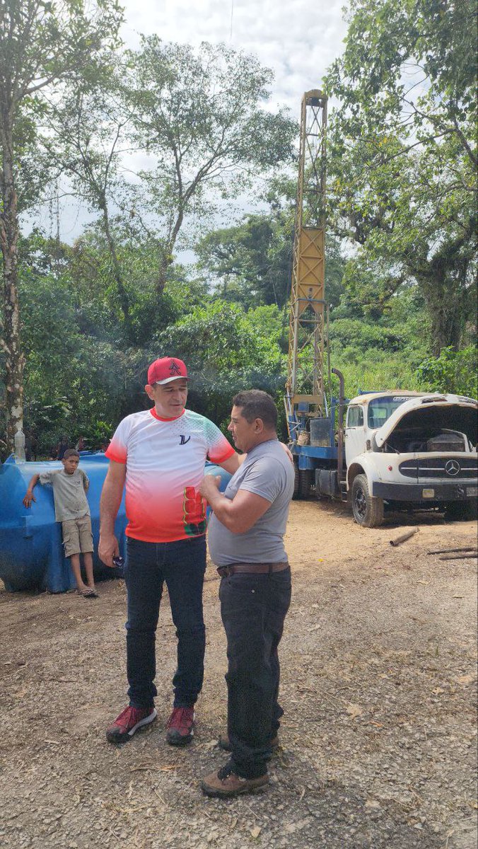 alcaldeiliath's tweet photo. Trabajos de Perforación de Pozo, en la Comunidad de Soro, el cuál también beneficiara a las Comunidades de: Cangua, La Ceiba, La Cora, y a más de 450 Familias. Gracias a Nuestro Presidente @NicolasMaduro, al Ministro Marcos Torres, Gob. @GPintoVzla.
@MinaguasS
@hidrocaribe https://t.co/yInG9wQF06