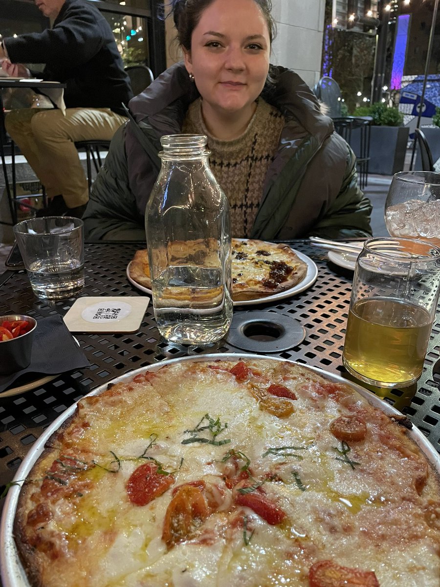 BeeMadW's tweet photo. Are photo dumps a thing on Twitter? https://t.co/jTjsL8lFf0
