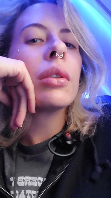 En route to Vegas. If you'd like to send me money to be irresponsible with  Venmo: Angiemariedreams@gmail<a href="/tag/wigglegram"class="tags"><span>#wigglegram</span></a><a href="/tag/nishika"class="tags"><span>#nishika</span></a>