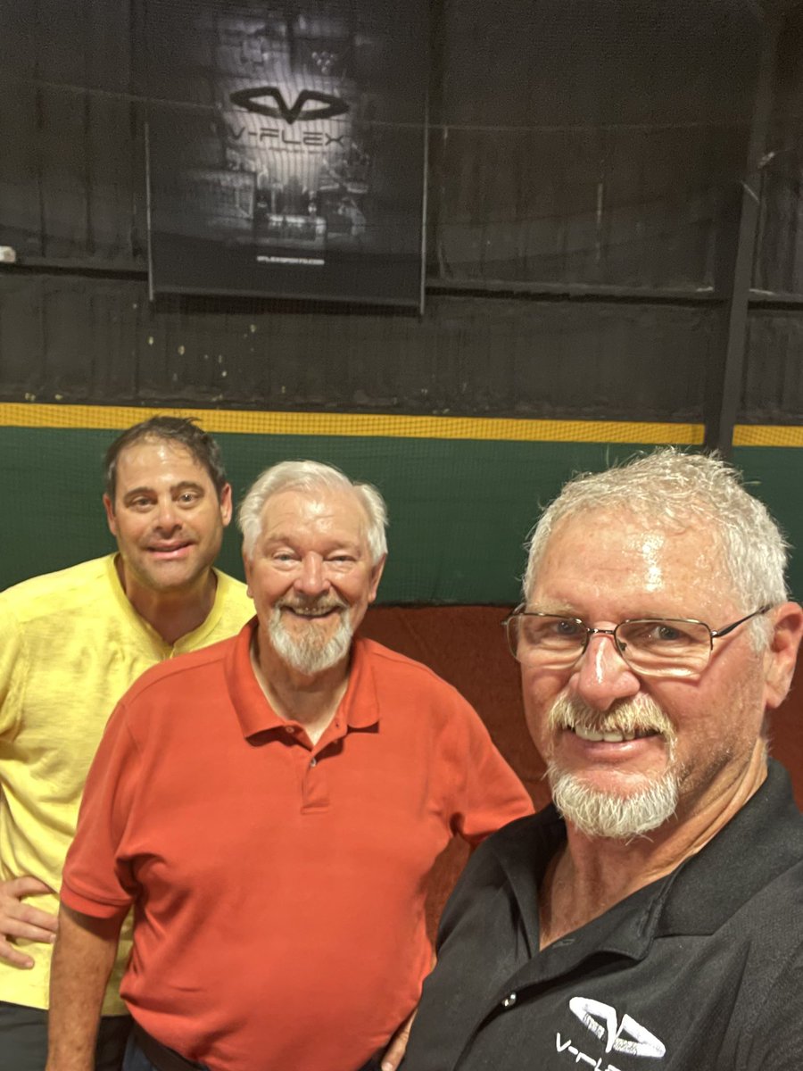 Great talking with Tim how we perceive/process info in space. Recruiting spatial neurons for implicit training. <a href="/VflexSports/">V-Flex Sports</a>  #hitting