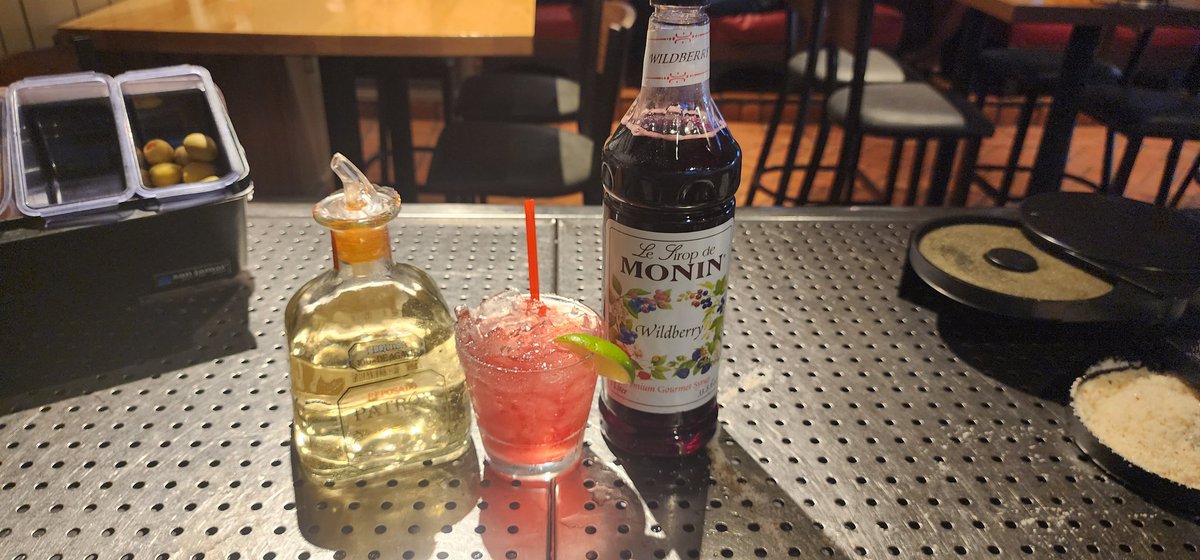 Trying the new ranch water recipe 😋 yummie 
<a href="/Chilis/">Chili's Grill & Bar</a> <a href="/john_dinzeo/">John Dinzeo</a> <a href="/MidwestChilis/">Midwest Region - Chili’s</a> <a href="/handy_lisbeth/">Lisbeth Handy</a>