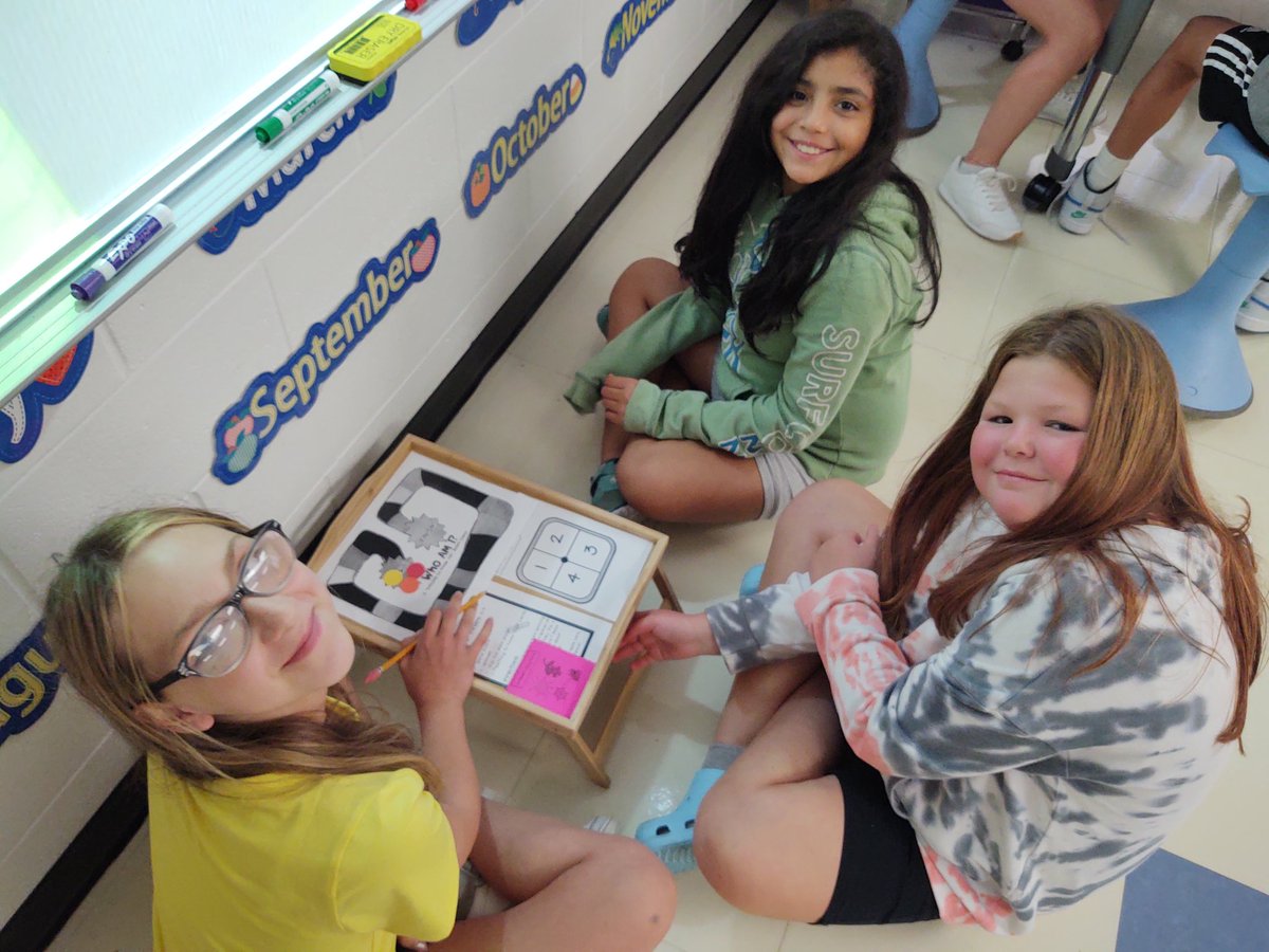 MrsRodgersHood's tweet photo. @Njordan_teach1 tell our buddies that we spent time today getting ready for our first meeting on Friday! @VV_Voyagers #letsplayagame #gettingtoknoweachother
#buildingafriendship https://t.co/qMnyF4EjDi