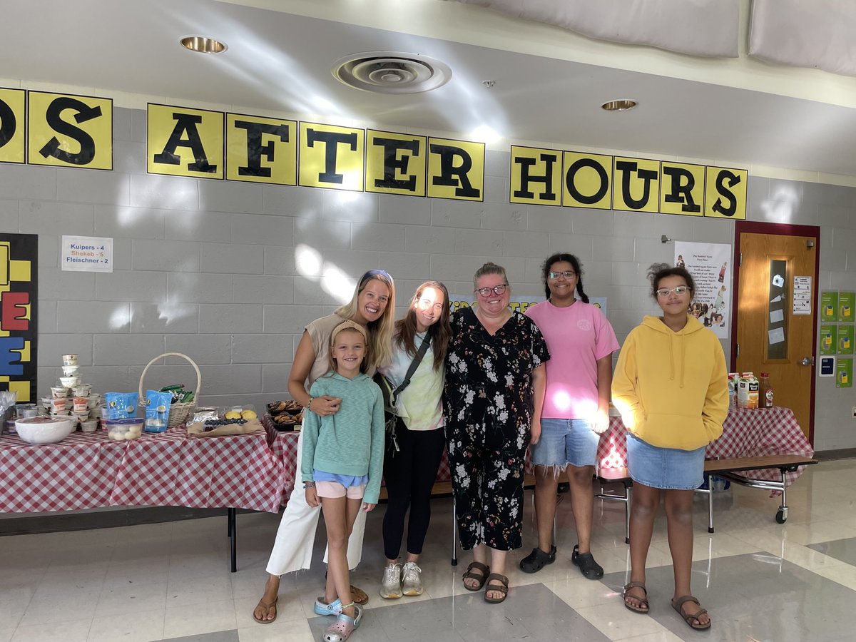 Angie Fish tweet media