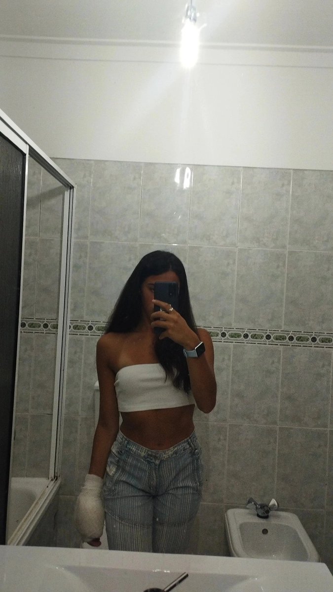 rutehehe's tweet photo. Eu cortei me com uma pipeta e fodi dois tendões e um nervo ta tudo ok tirando a mão que está em recuperação ctrl c +ctrl v https://t.co/xoleV8NCZP