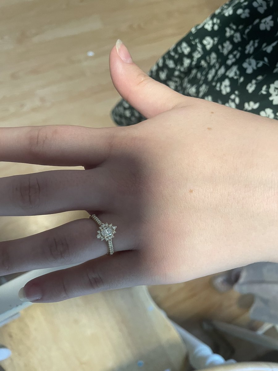 AngryGinjaNinja's tweet photo. She said yes! #engagement #gettinghitched https://t.co/ResjCicLca