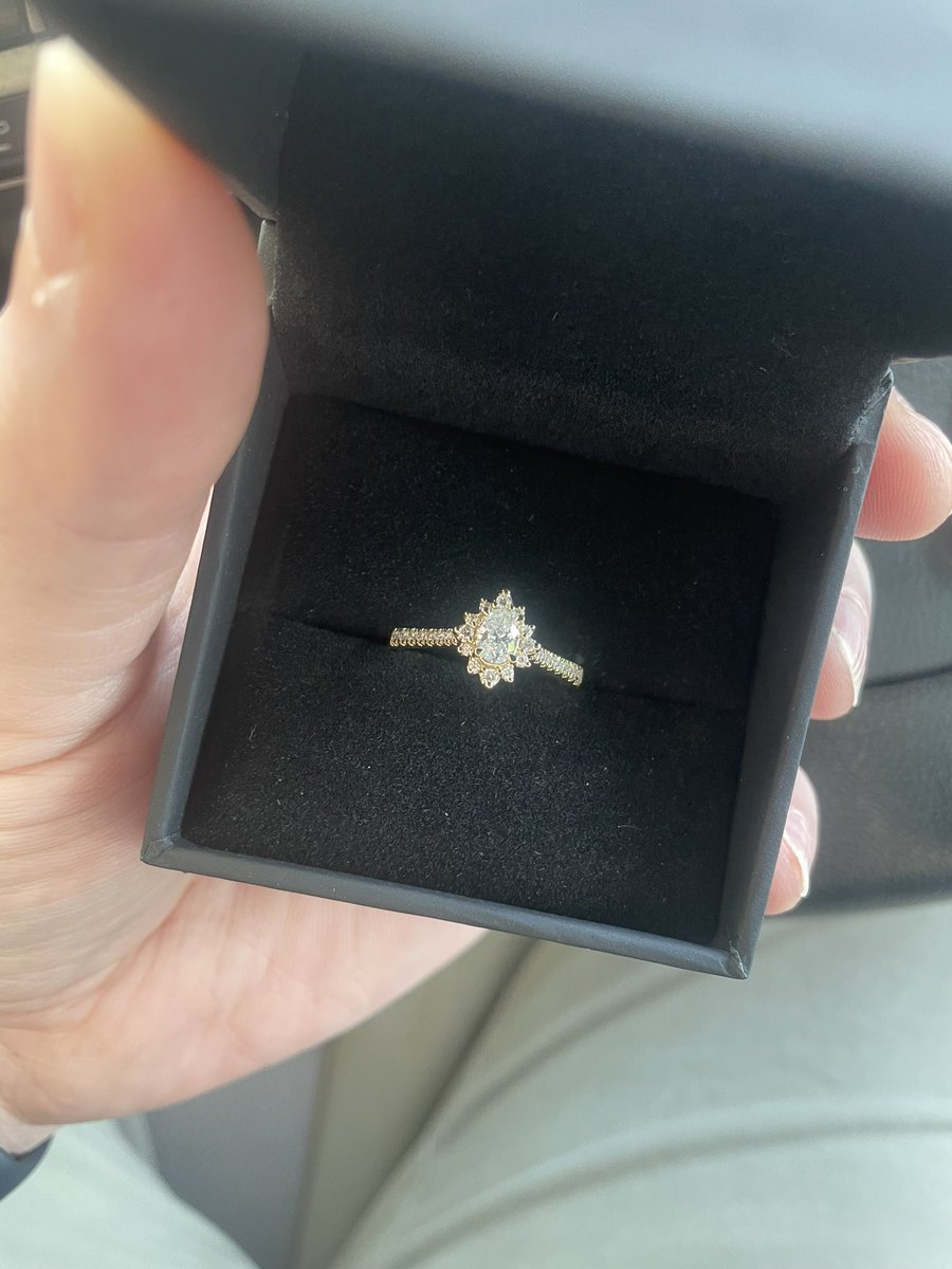 AngryGinjaNinja's tweet photo. She said yes! #engagement #gettinghitched https://t.co/ResjCicLca