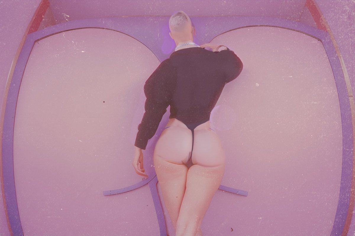 wolfxlabs's tweet photo. Happy hump day. 🍑 #HumpDay  
#metahuman #secondlife https://t.co/xHzuCo7EdJ