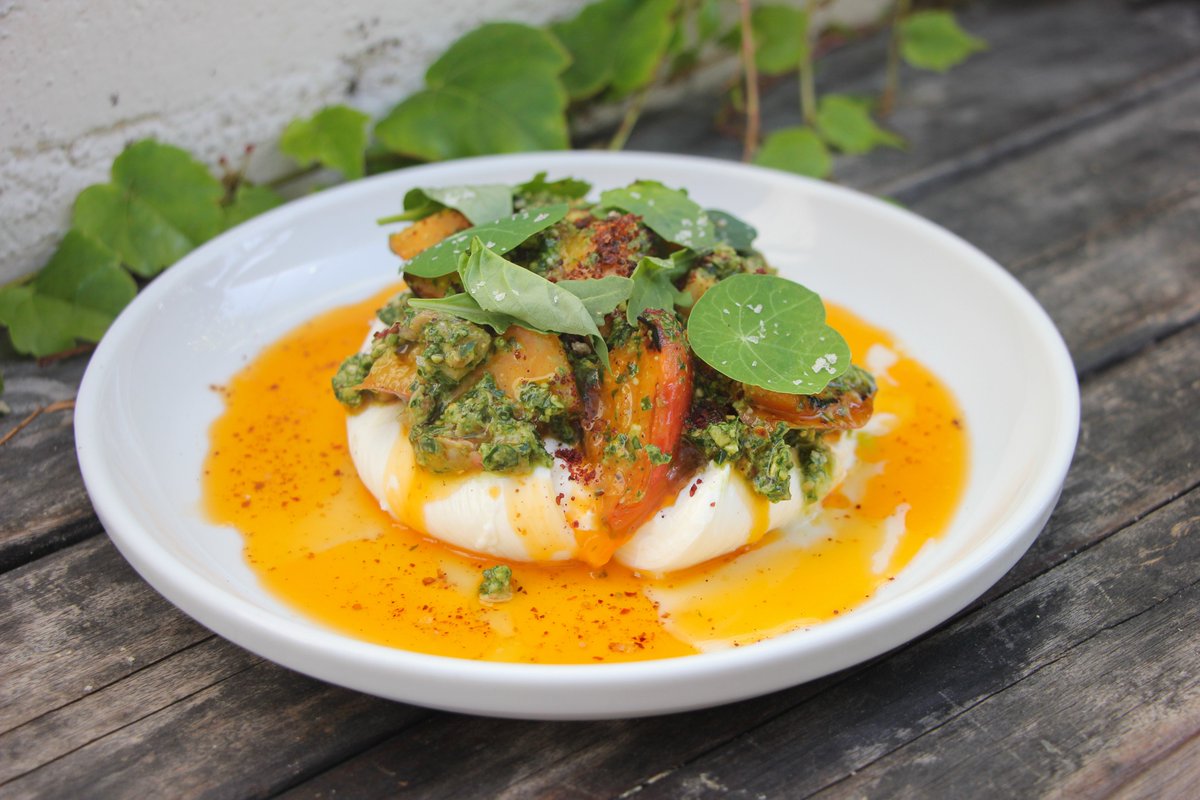 LagunaBeachMag's tweet photo. Enjoy the flavors of summer with these local dishes, all of which are ripe with vibrant fruit that’s so bountiful this season: https://t.co/UULaGA15iW | Photo by Ashley Ryan #lagunabeach #ahba #berrries #berry #summer #pesto #peaches #summerfruit #fruit #strawberries #freshfare https://t.co/u4vMpKtKvj