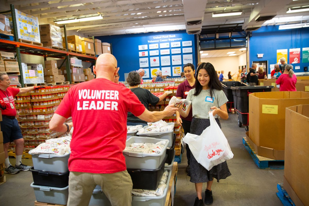 CityofMesaMayor's tweet photo. Food insecurity impacts people of all ages. I appreciate the organizations and volunteers in Mesa that help keep residents fed and healthy. Working together, we can reduce the experiences of hunger in our community. @nokidhungry #MayorsAlliance https://t.co/SIrt1s5y63