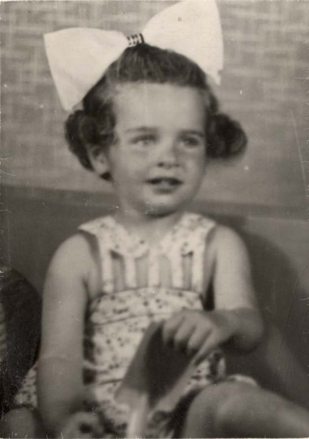 24 August 1937 | A Hungarian Jewish girl, Ivonne Stern, was born.

In May 1944 she was deported to #Auschwitz and murdered in a gas chamber after the selection.