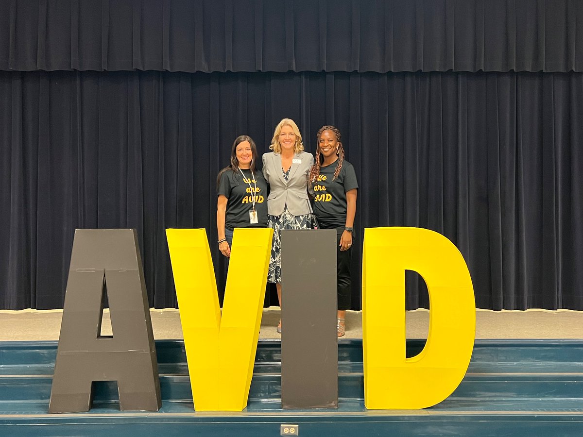 South Ocala Elementary (@soebuzz) on Twitter photo Busy Early Release Day with Gentle Carousel Event and 5th grade AVID! Thank you Dr. Robinson for your support! Thank you Dr. Gullett for visiting today! <a href="/SuptMarion/">Supt. Diane Gullett</a> @MCPS_CAO Busy Early Release Day with Gentle Carousel Event and 5th grade AVID! Thank you Dr. Robinson for your support! Thank you Dr. Gullett for visiting today! <a href="/SuptMarion/">Supt. Diane Gullett</a> @MCPS_CAO