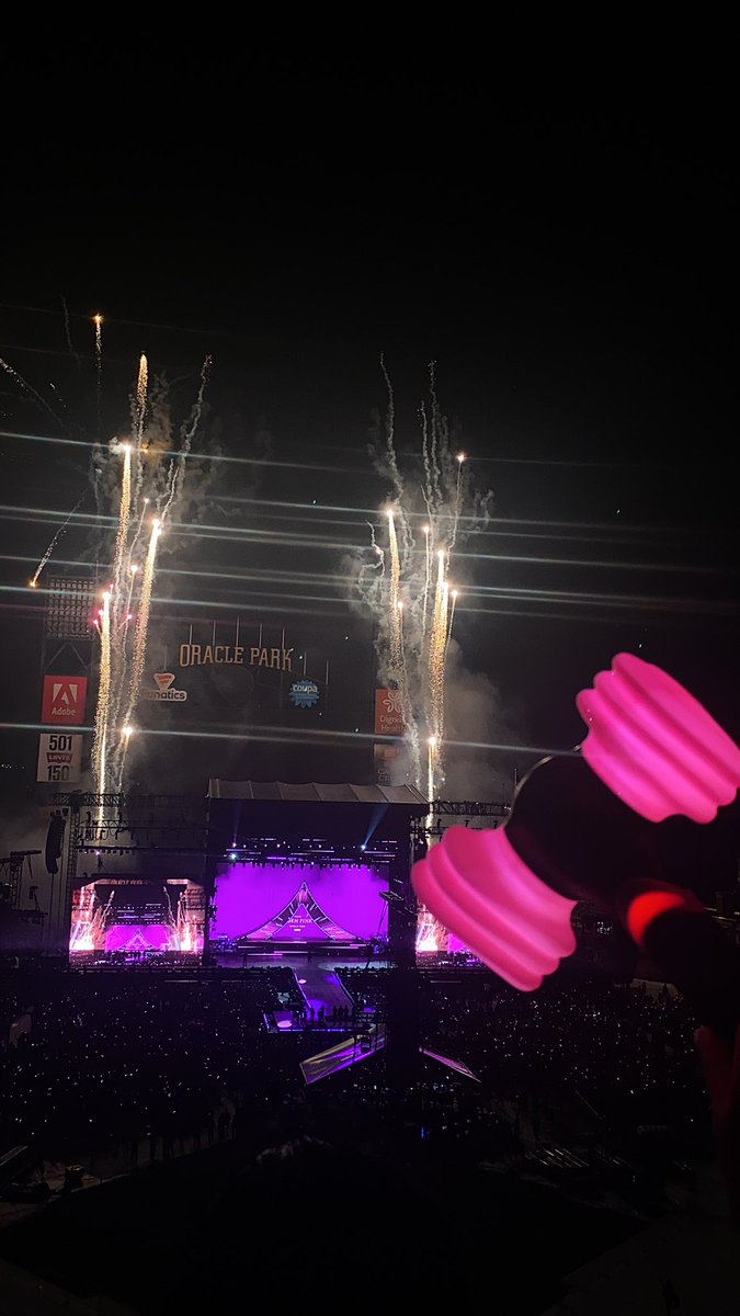 thaiitae's tweet photo. blackpink in bay area 💗🖤
#BLACKPINK_BORNPINKENCORE 
#blackpinkinsf @BLACKPINK https://t.co/mwe9BKTaZD