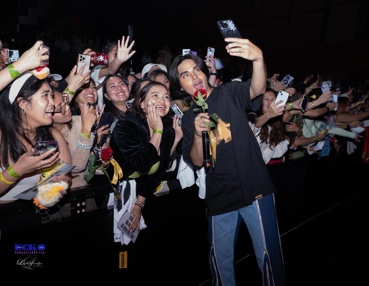 romanticseizmic's tweet photo. 🌹🥹

@SB19Official #SB19_PABLO https://t.co/zitl6KpMCy