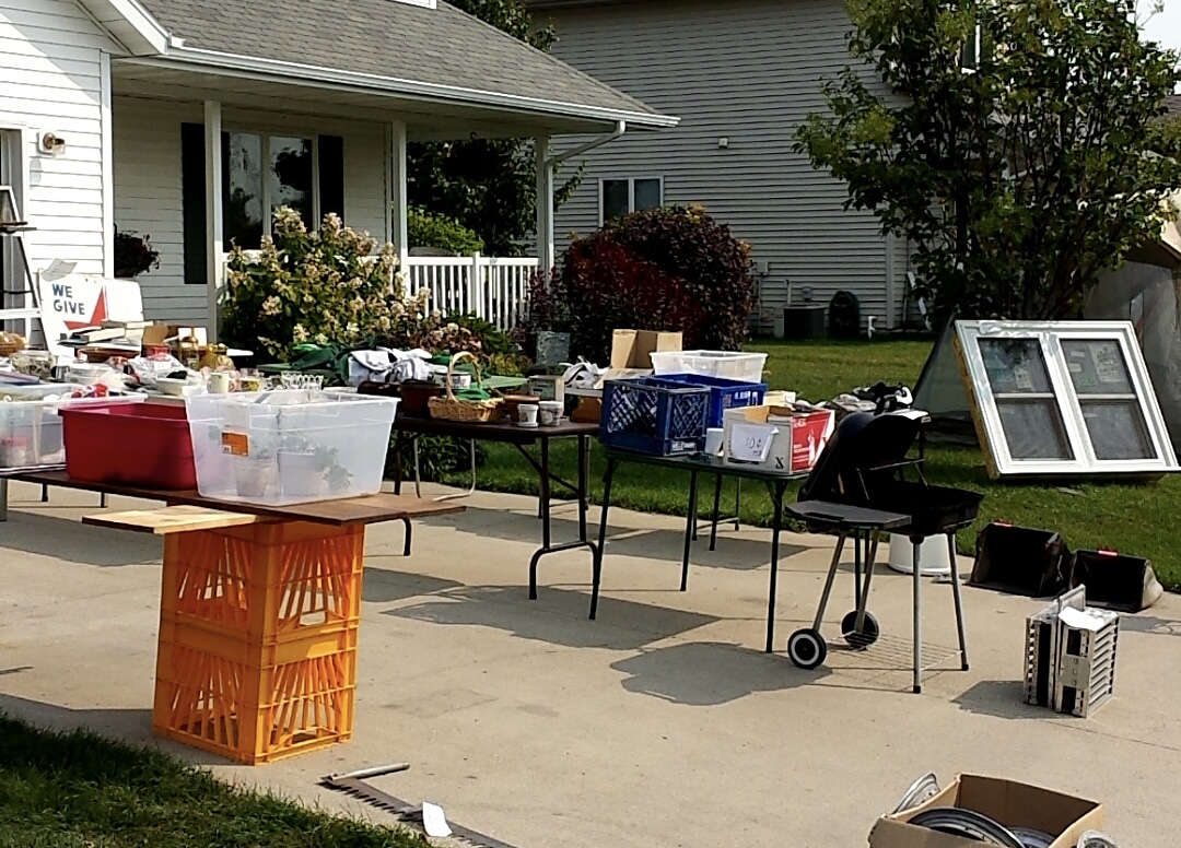 JerryAtCrary's tweet image. 23+ GARAGE SALES in Norwest Grand Forks, ND 
The 25th annual event. 
Friday, 8-25 thru Sunday, 8-27, 2023.
All w/in a square mile W of I-29.
List of registered addresses posted Thursday after 9 pm at: grandforkshomes.net/garage-sales 
Most sales are open on Fri and/or Sat, some on Sunday.