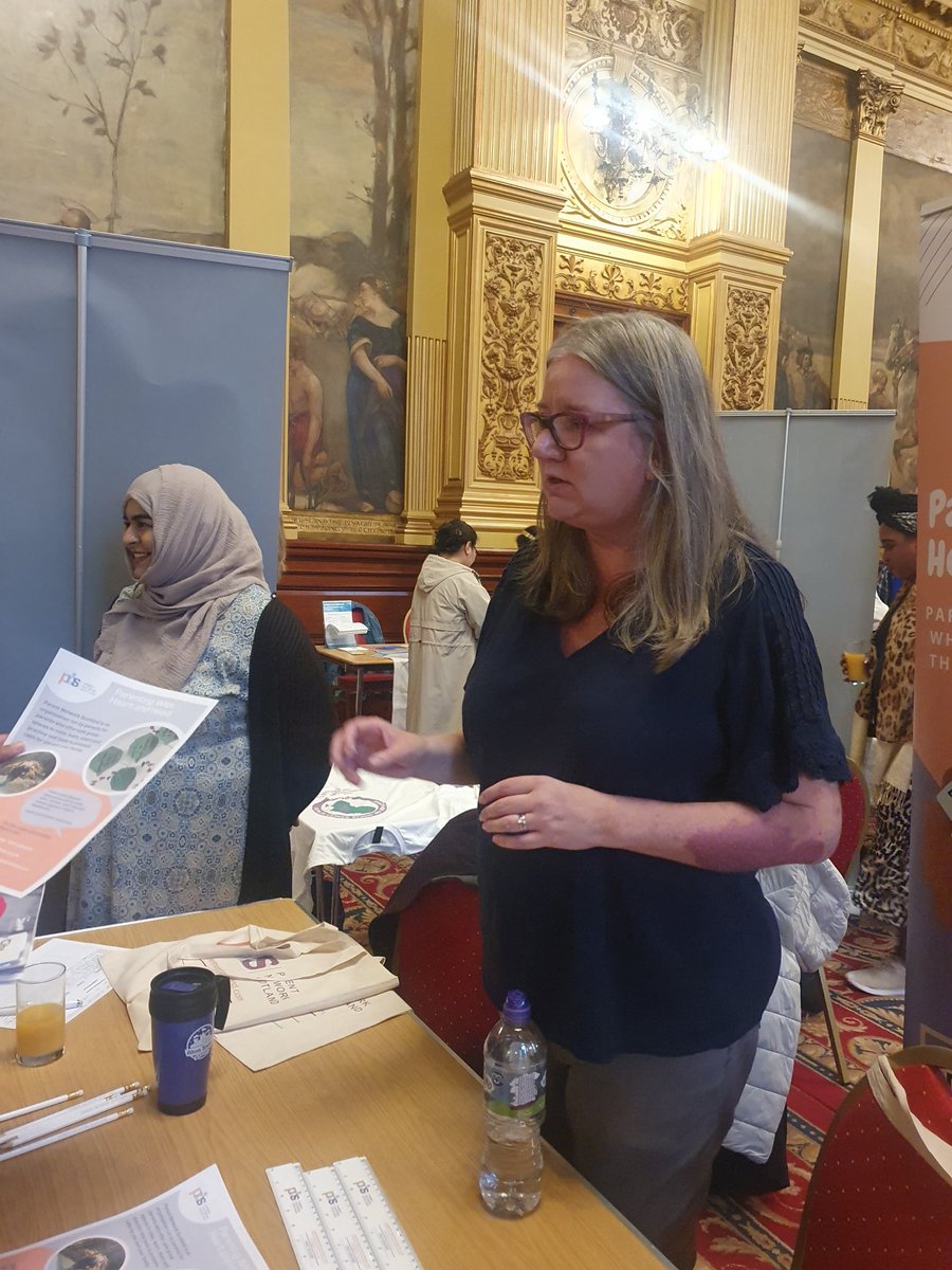 JenPNS's tweet photo. What a fantastic turn out for the #familywellbeinghub event by @GCParentsGroup. Team PNS had a great time and made some amazing connections! @pns2018 https://t.co/LTweEbrSMJ