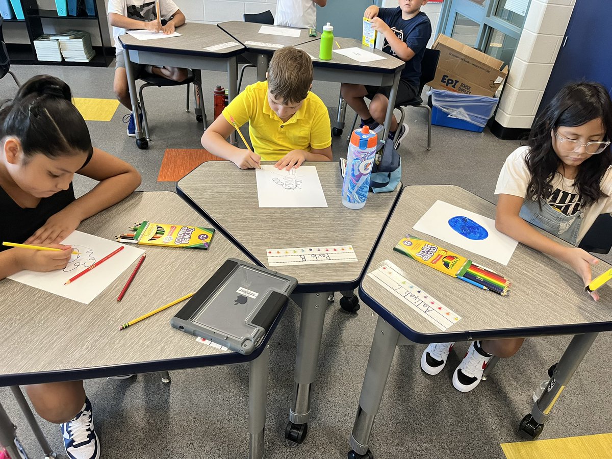 MsBuckley4's tweet photo. Day 1  ✅  
Today we read “The Book of Mistakes”. Students then created a beautiful design or picture from their “mistake” @3OaksEagles #d26 https://t.co/wQKTQzr8zm