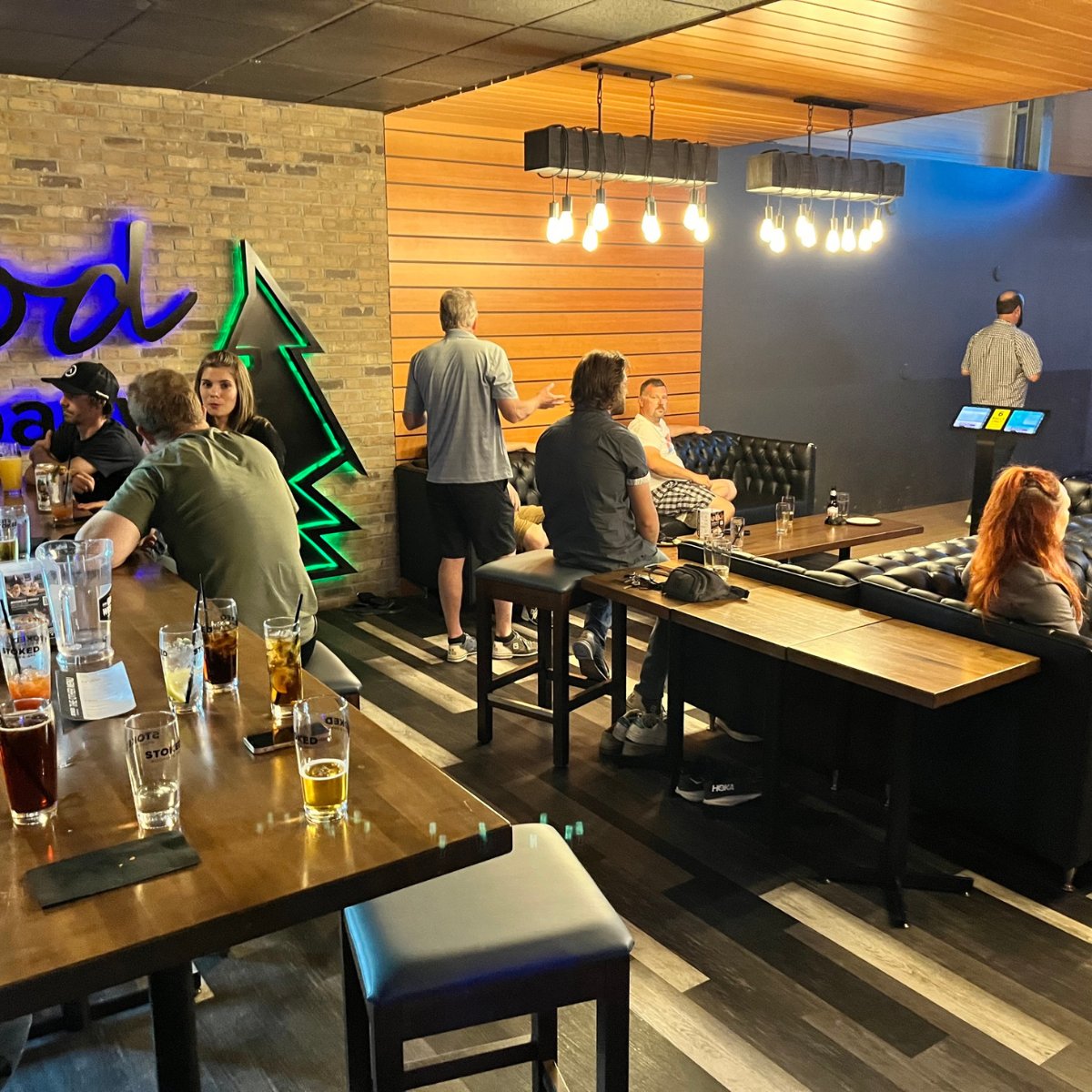 Allnorth's tweet photo. You've heard us say it before, #WorkHardPlayHard. Last week, our Saskatoon team celebrated their recent successes with a fun night of bowling. It's great to see the team enjoy some downtime together after working hard each week. #TeamAllnorth. https://t.co/iVxcdpWZI0
