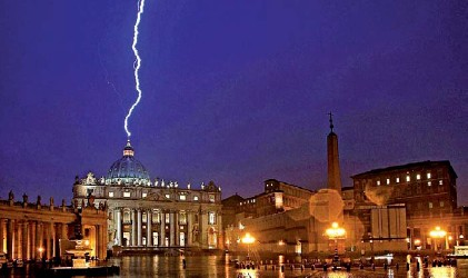 <a href="/UHN_Plus/">UHN Plus</a> Me recordo cuando lo mismo paso en la basilica de San Pedro.