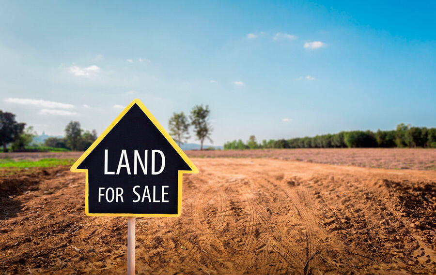 Don't let the challenges of negotiating a land sale intimidate you. Our expert tips and advice will empower you to navigate the process with confidence. bit.ly/3YGCk6Z #land #landforsale #landpurchase #property #realestateinvesting