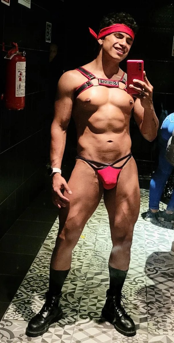 Siganme en IG 😘
<a href="/ediiraya/">Raya</a>