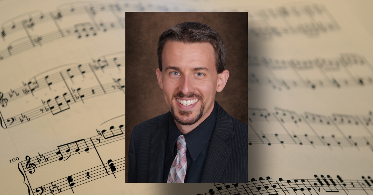 Nathan Wubbena Named Artistic Director of the Longmont Chorale 
*Those of you who joined us for the 4th of July concert in the park this year with the LSO got a sneak preview!

Read more:
longmontchorale.org/nathan-wubbena…

Join us in congratulating &amp; welcoming Nathan! 👏