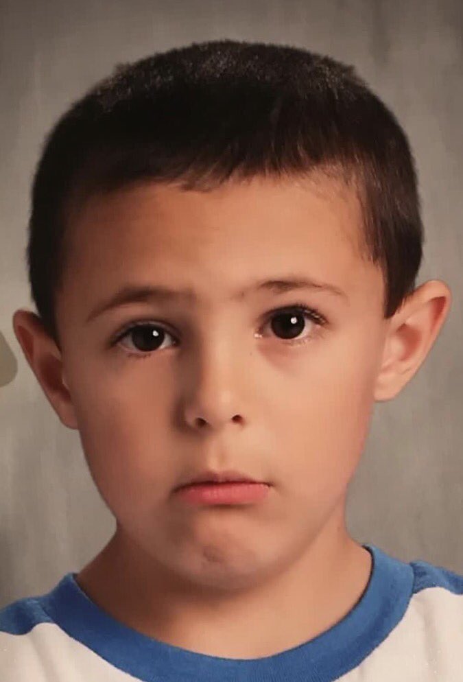 aaronplasBPS's tweet photo. Picture Day today and tomorrow at Bennington Public Schools. Don't forget to smile pretty! 📸 😟😁 #WeAreBPS https://t.co/eRAeNrjXv1
