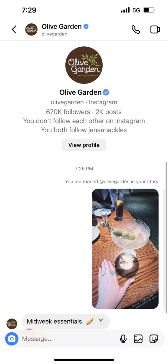 StampHERface's tweet photo. Olive Garden just slid into my DM’s https://t.co/M0VtHVLtxX