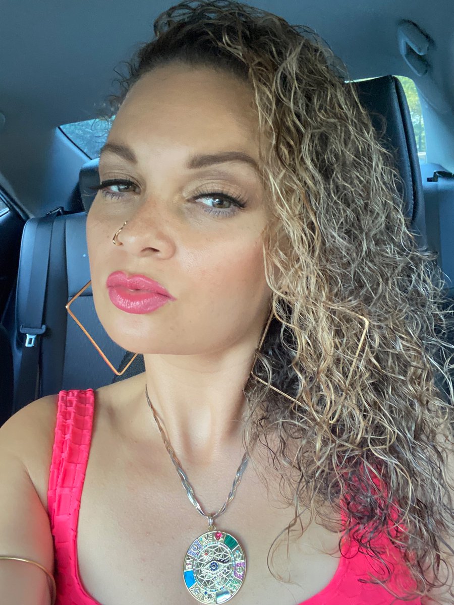 KayMorrison213's tweet photo. I wonder if @Jade_Cargill popping up since its Atlanta @AEW #baddiesection https://t.co/FvMSt6Bvbk