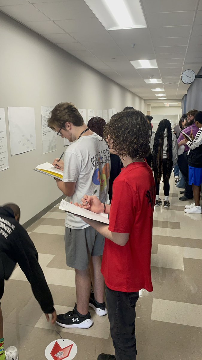 RandleHS's tweet image. 🔬 Our science team is absolutely rocking and rolling! 🌟 Fostering student discourse and building strong relationships with our amazing students. 🚀🧪 Keep up the fantastic work! #ScienceStars #RandleHS #StudentEngagement