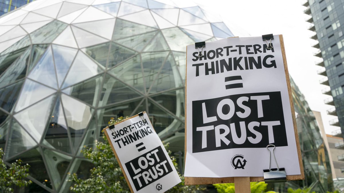 remotespace's tweet photo. The tug-of-war between workers & employers is real.
Amazon employees are quitting after being told to relocate states, highlighting the need for aligning employer strategies and worker preferences for a balanced future.
#FutureOfWork #Remotespace
https://t.co/H2ve8xi6Q5 https://t.co/douquXkmCe