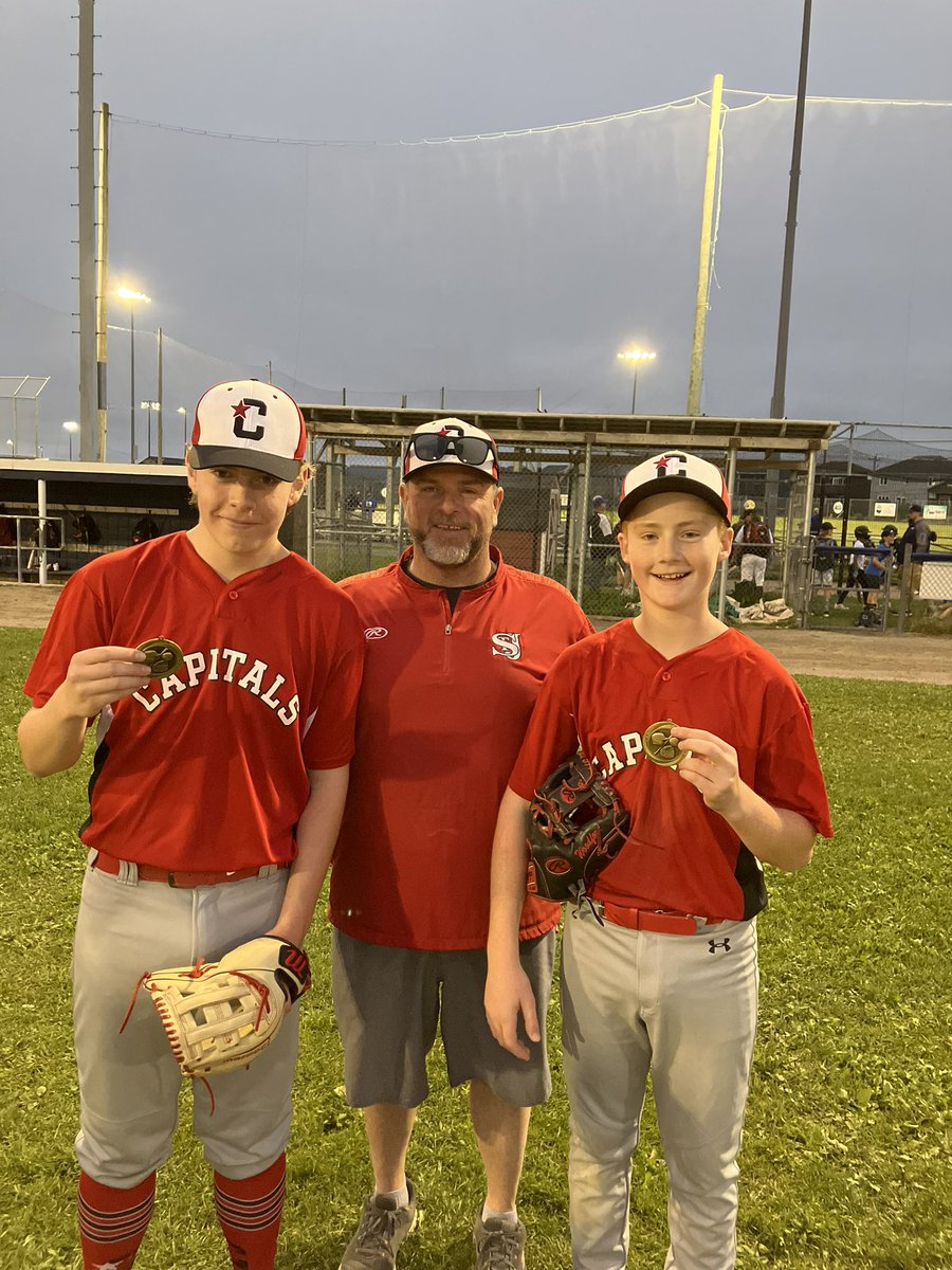 Caps15UAAA tweet media