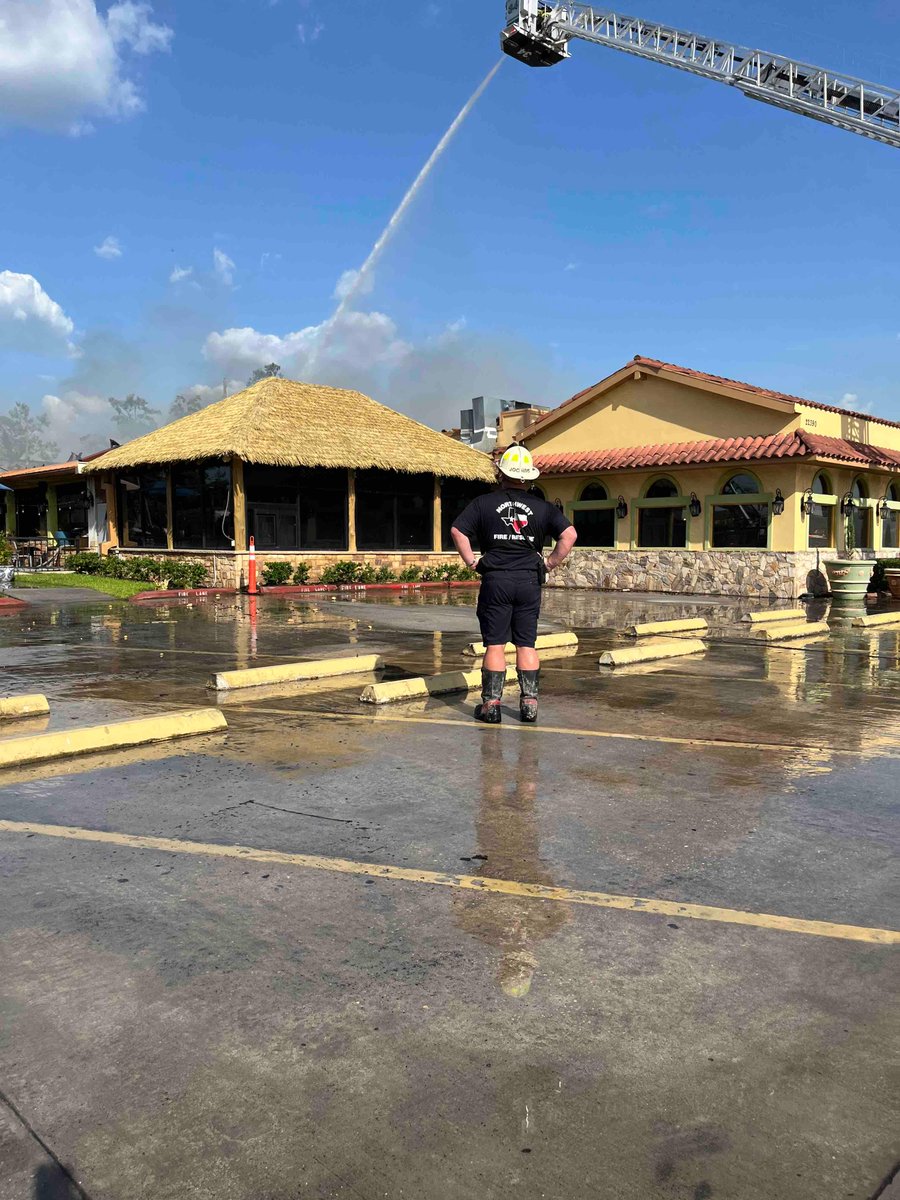 NW_VFD's tweet image. Northwest VFD is currently providing #automaticaid to Klein Fire Department on a commercial fire at 22390 Tomball PKWY. 

Please avoid the area and obey traffic commands if close.

#northwestfire #nwvfd #commercialfire #harriscounty #northwestfirefighters #fire