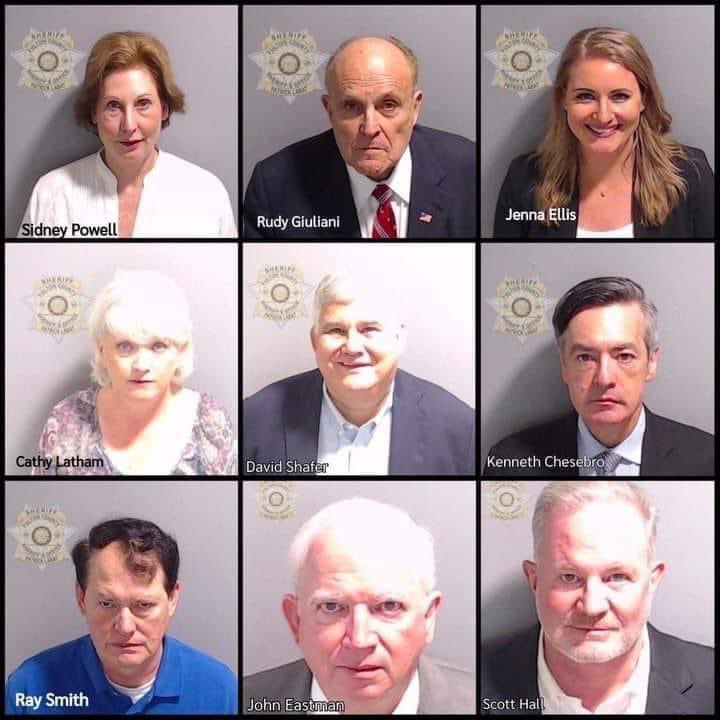 There’s a new show out: The Shady Bunch 😂 
#GeorgiaIndictment