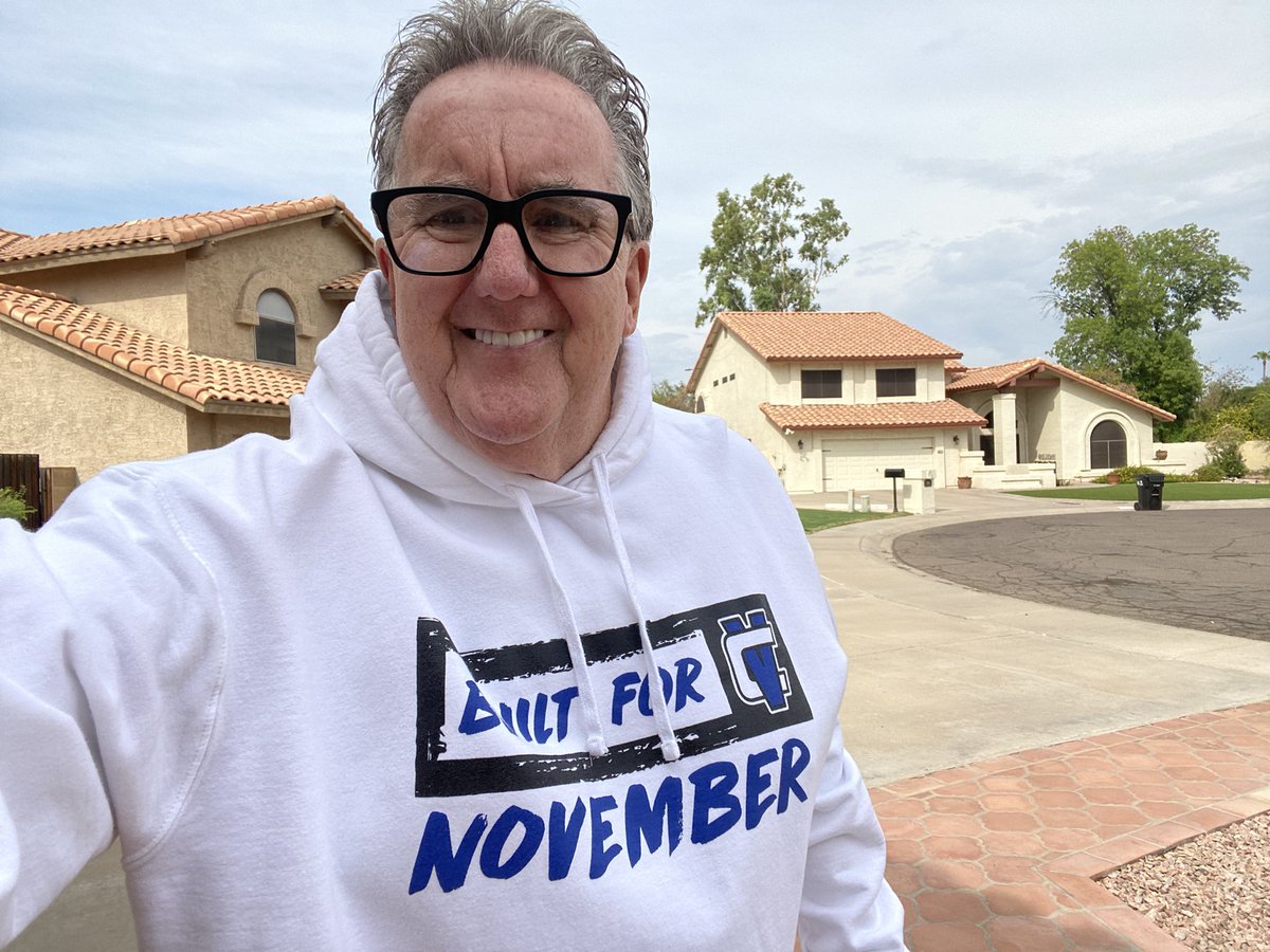 KevinMcCabe987's tweet photo. No Sweat! The Deans Dogwalk Workout rocking the sweet @CVjagsfootball hoodie thanks to @Coach_Gehrts hoping to build off last years playoff appearance #BuiltForNovember https://t.co/K0Z6BlqNLQ