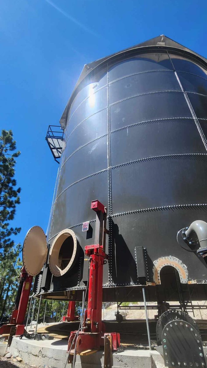 It's not every day you see a water tank on jacks! We are replacing the tank floor, and jacking it up gives crews easier access.

#waterwednesday #southtahoepud #waterstorage