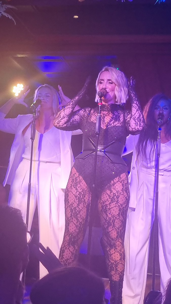 Ange6384's tweet photo. Amazin night at @viamanchester watching @_ClaireRichards you were amazing...Defo didnt disappoint...your voice is out of this world... ❤️❤️❤️#euphoria https://t.co/gqqWM0ZMDF