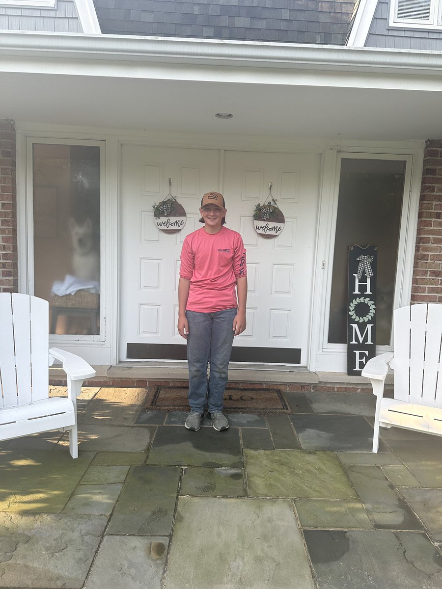 AmandaWilley5's tweet photo. Can’t believe this is year 17 for me and that my baby is starting 8th grade!!! We 🤍 Lake Bluff #lb65 https://t.co/B94h2CjD93