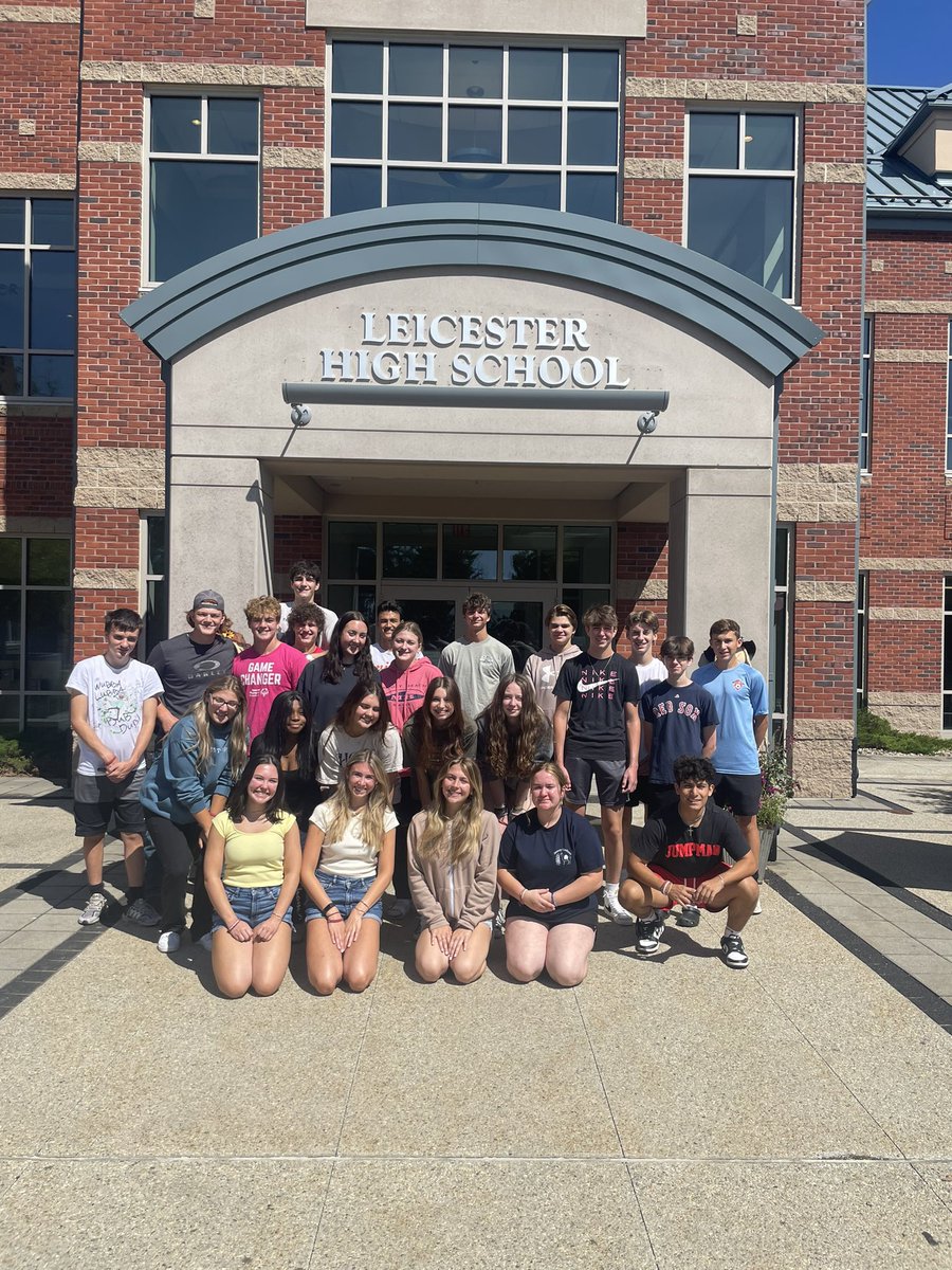 mskimmason's tweet image. Congrats to this year’s Student Council at LHS! #wolverinepride