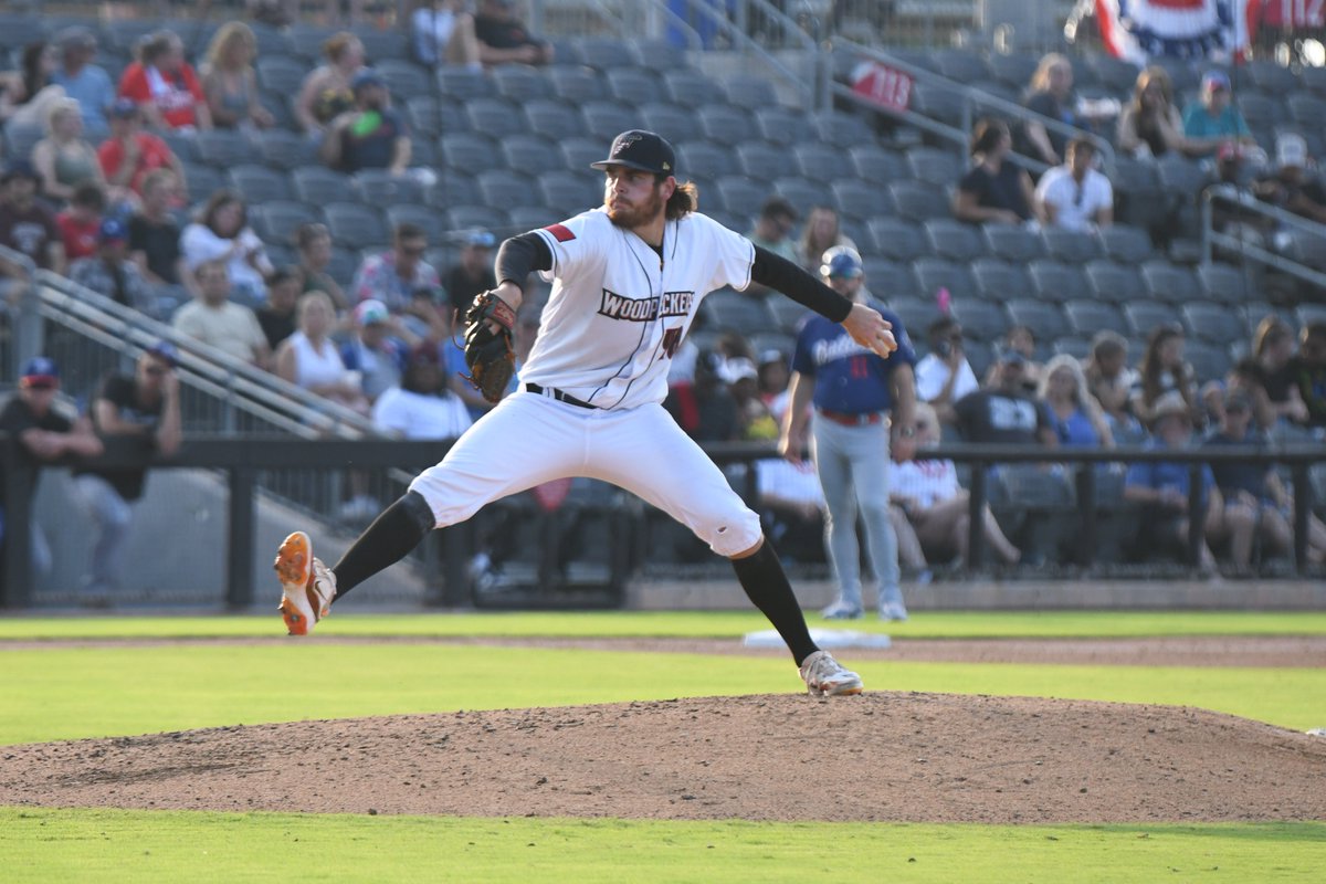 Trey Dombroski with one of the most dominant outings of the entire Carolina League season! 

5 IP | 0 H | 0 R | 0 BB | 11 K

He has tied Shawn Dubin's Woodpeckers single-season strikeout record of 1⃣3⃣2⃣!!!