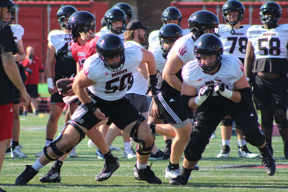 CoachGigli's tweet image. Shoutout to the #Coalition OL and to the #MUTTS TE for making the #TrenchMob better this fall camp. Iron sharpens iron.