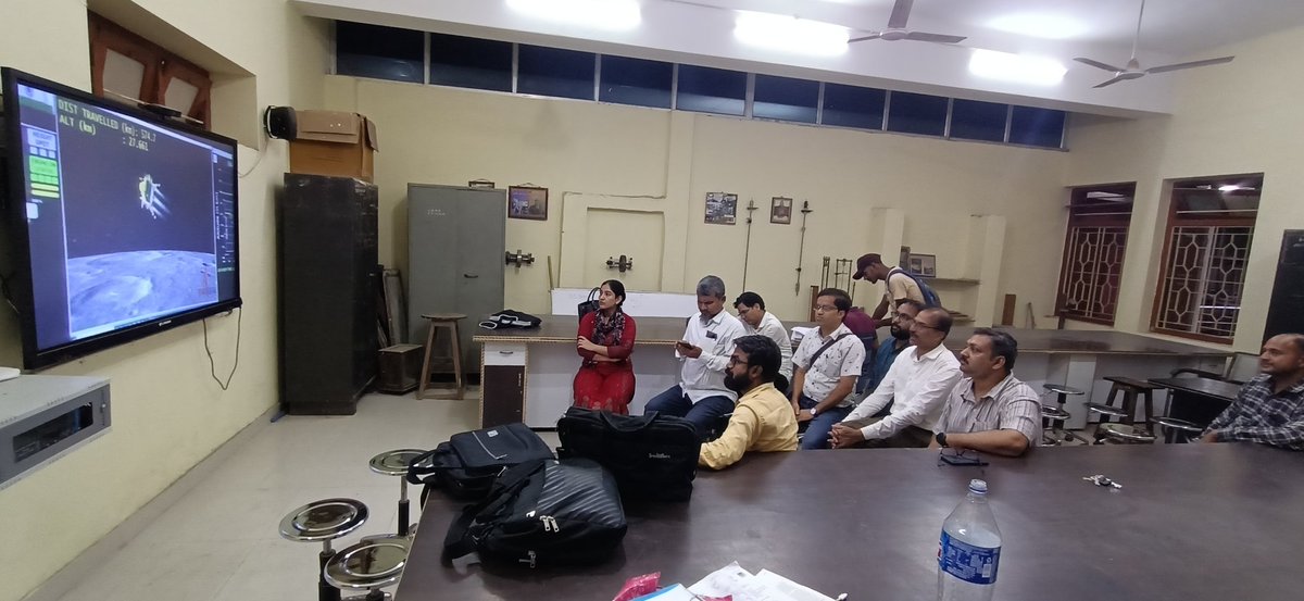 NssLnd's tweet photo. Faculties watching live streaming of Chandrayan-3 landing on the south pole of moon.
@_NSSIndia 
@BiharEducation_ 
@ArtCultureYouth 
@ConnectingNss 
@YASMinistry 
@NSSRDPATNA 
@EduMinOfIndia 
@NssBrabu 
#Chandrayaan3Success https://t.co/3EZ2QkdhXb