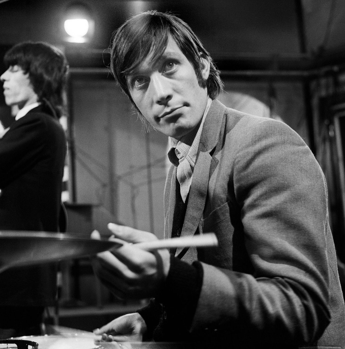 historyrock_'s tweet photo. On this day in 2021, the drummer of The Rolling Stones Charlie Watts left us. 

You will be eternal Charlie! 🙏 🥁 ❤️
#CharlieWatts https://t.co/aYtwNYP6yl