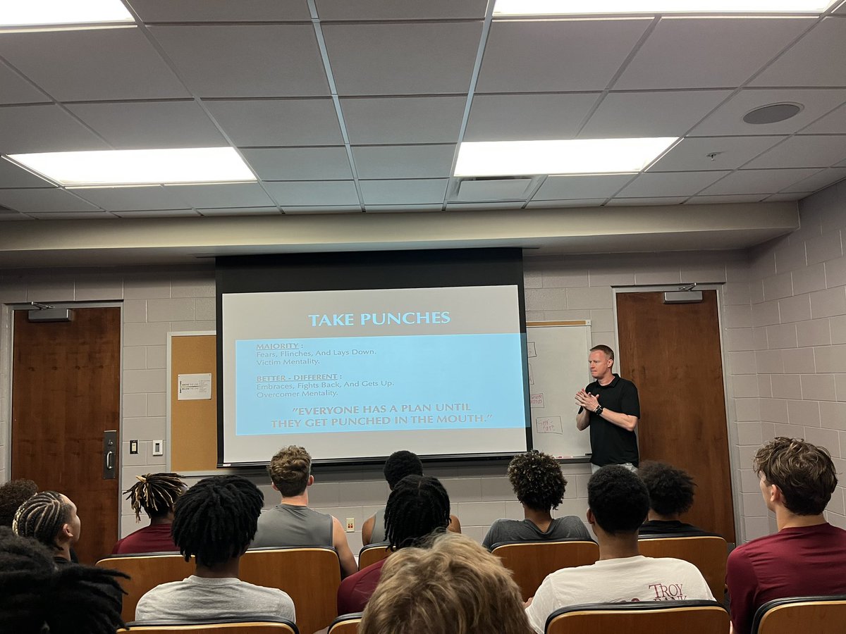 PhilBeckner's tweet photo. I had an unbelievable time speaking to the @TroyTrojansMBB team and meeting with @CoachScottCross &amp; his staff this week. 

A program committed to developing players both on and off the court!

Excited to see where this group ends up! 

#Separators @BeBetterBeDiff https://t.co/1IkCD31Nga