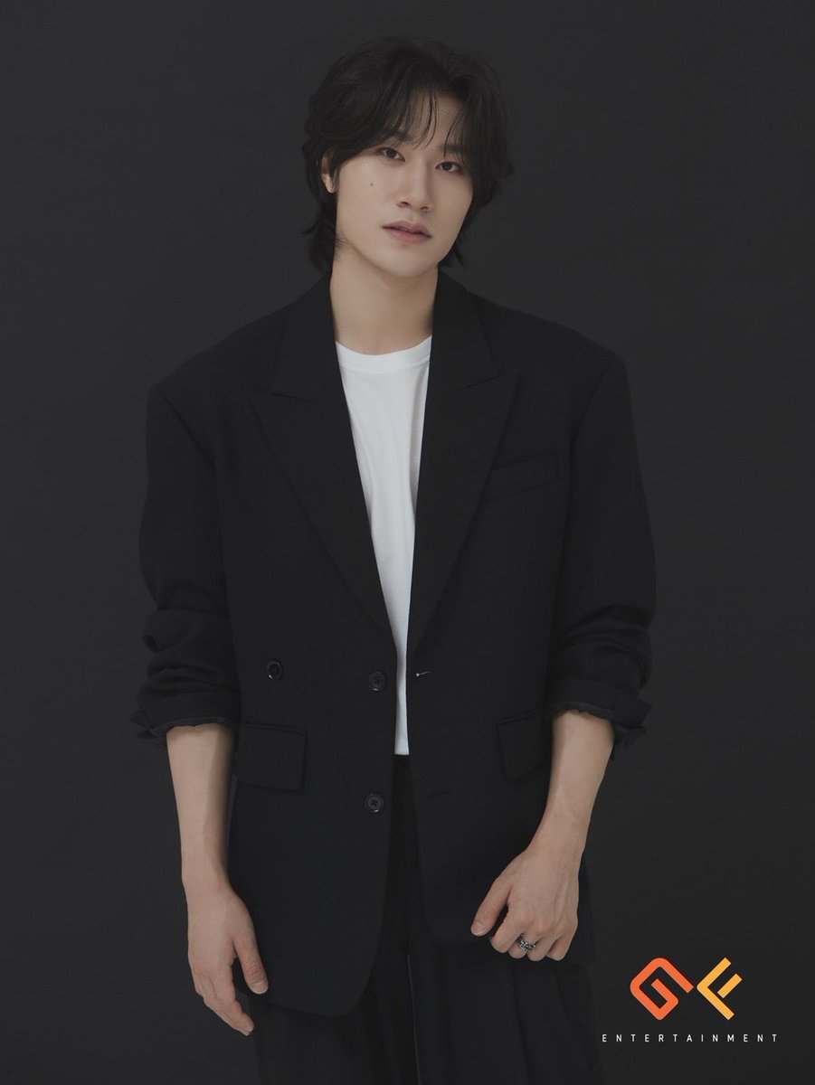 bydfolder's tweet photo. he’s giving actor vibes in this photo 😭😭

BANG YEDAM TO GF ENTERTAINMENT
#BangYedamxGFEntertainment
#방예담 #BANGYEDAM https://t.co/QwCln7l7sY