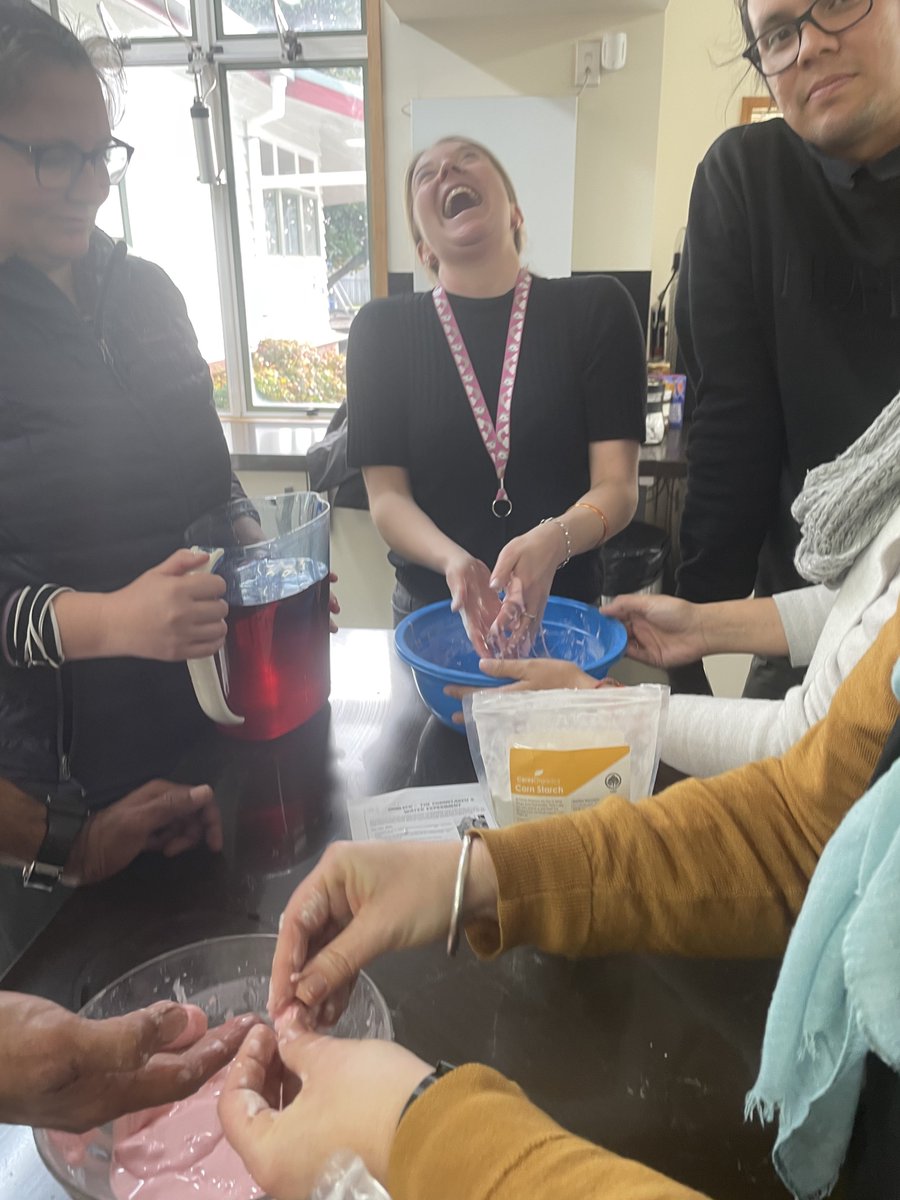 PuhinuiS's tweet photo. We had an absolute BLAST doing some super science experiments here at @PuhinuiS for staff professional development earlier this week!

All of our teachers are ready to EXPLODE with knowledge to bring the wonderful world of science to our tamariki 🧪🧪🧪

#PuhinuiProfessors https://t.co/qtGDRYzBnv