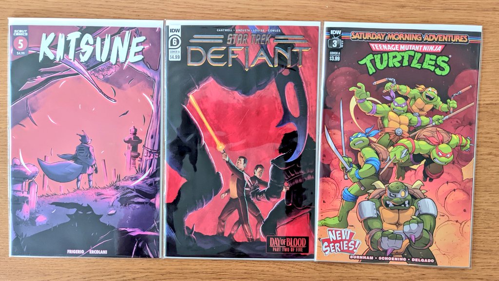 Today's reading is all indie publishers!

Kitsune #5
Star Trek: Defiant #6
TMNT: Saturday Morning Adventures #3

#scoutcomics #idwcomics